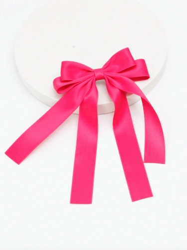 Tyylikäs fuksianvärinen satiinirusetti