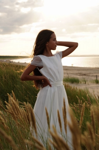 Tyttöjen tyylikäs mekko Lara 